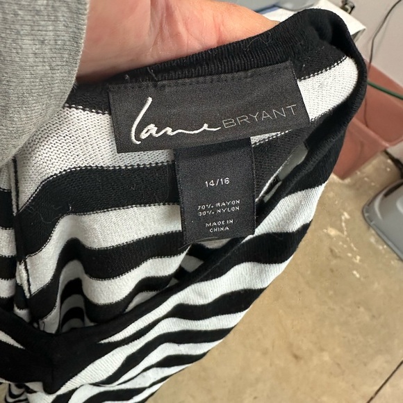Lane Bryant Black and White Striped Women's Top - Picture 2 of 3